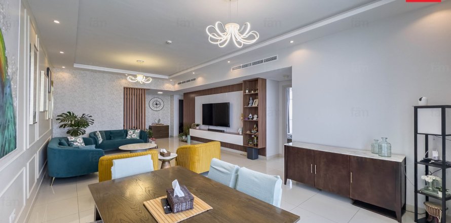 Apartment in Al Furjan, Dubai 2 bedrooms, 145.5 sq.m. № 113629
