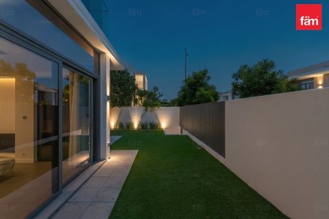 فيلا في دبي 4 غرف نوم, 250.6 م² رقم 113627 - صورة 4
