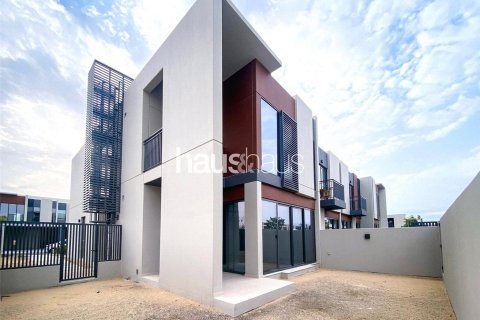 تاون هاوس في Dubai Land, دبي 4 غرف نوم, 243 م² رقم 43370 - صورة 1