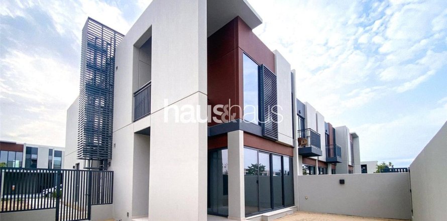 تاون هاوس في Dubai Land, دبي 4 غرف نوم, 243 م² رقم 43370