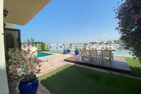 Villa à Palm Jumeirah, Dubai, 5 chambres, 511 m², № 375 - photo 3