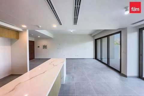 Снять в аренду таунхаус в Дубае: 3 спальни, 164.5м², № 64244 - фото 2