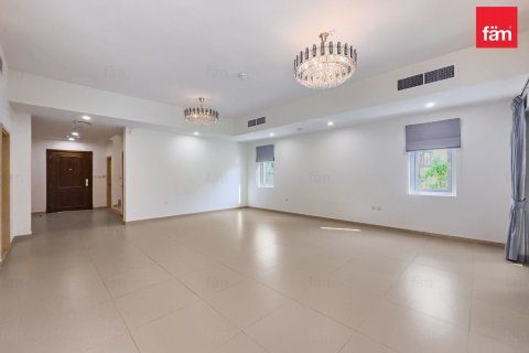 Villa en Dubai, 4 dormitorios, 457.2 m², № 64240 - foto 17