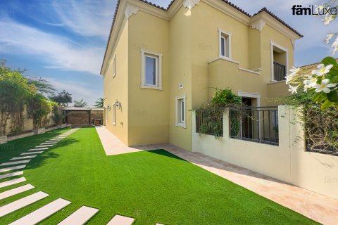 Villa in Dubai 4 bedrooms, 457.2 sq.m. № 64240
