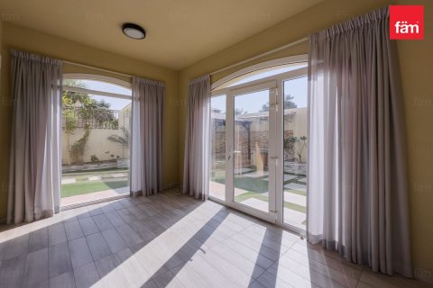 Villa en Dubai, 4 dormitorios, 457.2 m², № 64240 - foto 5