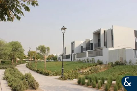 Villa en Villanova, Dubai Land, Dubai, 3 dormitorios, 175 m², № 98803 - foto 2