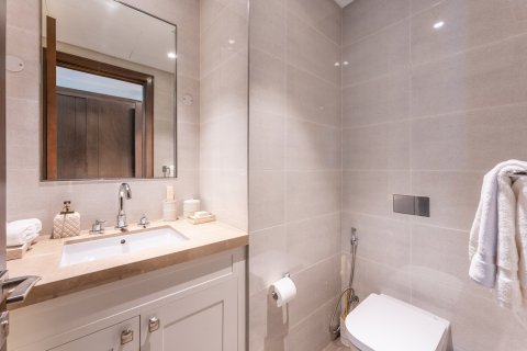 Apartment in Downtown Dubai (Downtown Burj Dubai), Dubai 2 bedrooms, 153 sq.m. № 97056 - photo 14