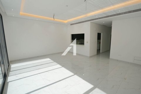 Villa in Dubai 4 bedrooms, 218.1 sq.m. № 42461 - photo 7