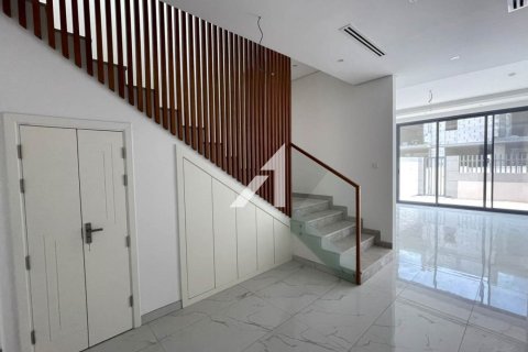 Villa in Dubai 4 bedrooms, 218.1 sq.m. № 42461 - photo 13