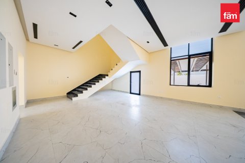 Villa à Al Barsha, Dubai, 985.5 m², № 133073 - photo 2