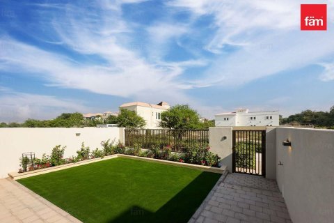Townhouse in Dubai 3 bedrooms, 181.1 sq.m. № 133072 - photo 11