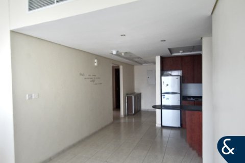 Купить квартиру в Джумейра Лейк Тауэрс, Дубай: 3 спальни, 137м², № 75214 - фото 2