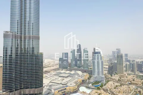 Apartamento en Opera District, Downtown Dubai (Downtown Burj Dubai), Dubai, 4 dormitorios, 492 m², № 69891 - foto 1