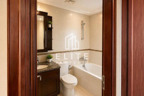 Appartement à The Views, Dubai, 2 chambres, 112 m², № 121624 - photo 18