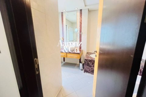 Apartment in Jumeirah Beach Residence, Dubai 3 bedrooms, 198 sq.m. № 121166 - photo 8