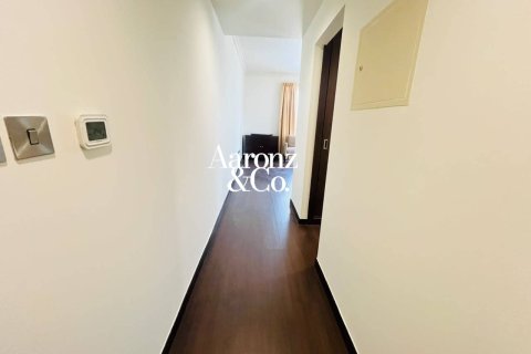 Apartment in Jumeirah Beach Residence, Dubai 3 bedrooms, 198 sq.m. № 121166 - photo 11