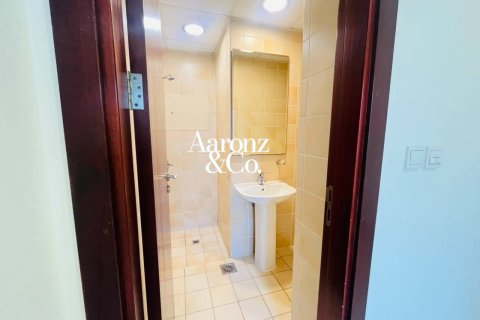 Apartment in Jumeirah Beach Residence, Dubai 3 bedrooms, 198 sq.m. № 121166 - photo 15