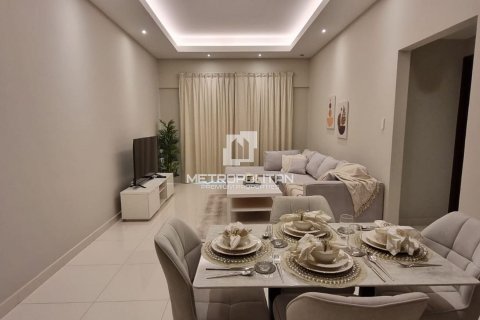 Appartement à Dubai Sports City, Dubai, 2 chambres, 109 m², № 73713 - photo 1