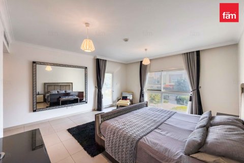 Villa en Al Barsha, Dubai, 4 dormitorios, 354 m², № 95416 - foto 16