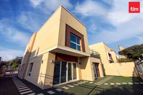 Villa en Al Barsha, Dubai, 4 dormitorios, 354 m², № 95416 - foto 20