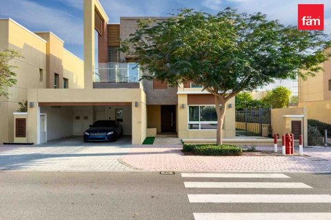 Villa en Al Barsha, Dubai, 4 dormitorios, 354 m², № 95416 - foto 2