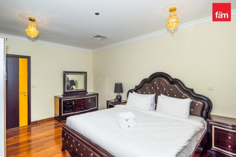 Apartment in Dubai 4 bedrooms, 524.3 sq.m. № 53171 - photo 15