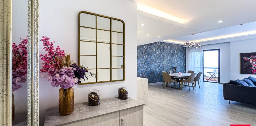 Apartment in Dubai 2 bedrooms, 127.7 sq.m. № 53170