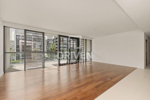 Apartment in City Walk, Dubai 3 bedrooms, 214.98 sq.m. № 126628 - photo 4