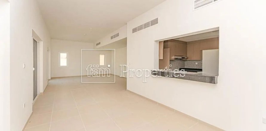 Вилла в Дубае, 5 спален, 450м², № 112985