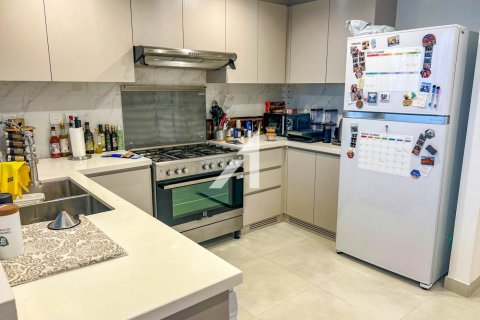 Снять в аренду квартиру в Аль-Кифафе, Дубай: 2 спальни, 133.7м², № 70943 - фото 6