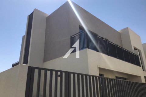 Снять в аренду таунхаус в Дубае: 3 спальни, 129.9м², № 70941 - фото 23