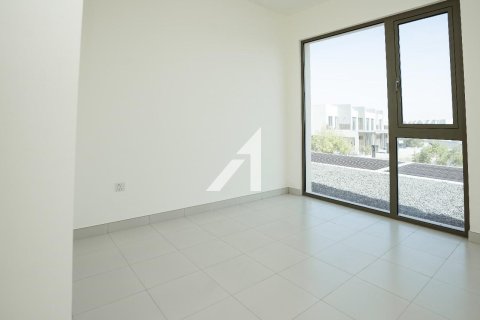 Снять в аренду таунхаус в Дубае: 3 спальни, 129.9м², № 70941 - фото 11