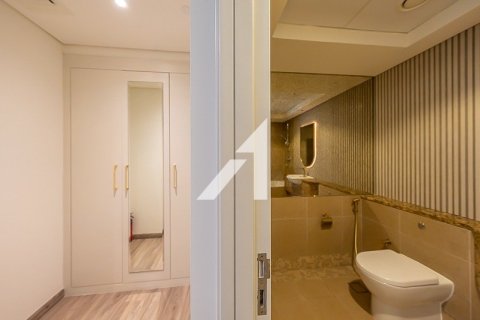 Снять в аренду квартиру в Дубае: 2 спальни, 158.1м², № 70945 - фото 16