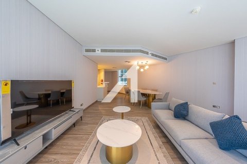 Снять в аренду квартиру в Дубае: 2 спальни, 158.1м², № 70945 - фото 11