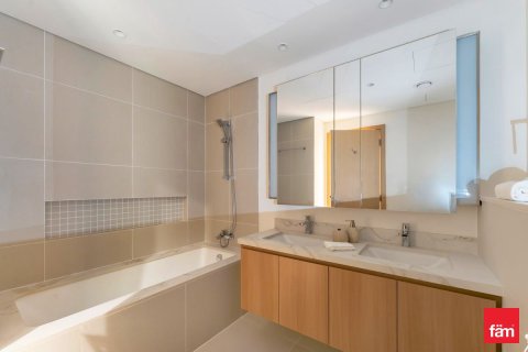 Снять в аренду квартиру в Дубае: 2 спальни, 105.9м², № 83484 - фото 16