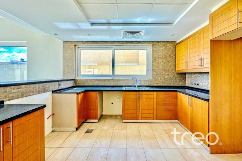 فيلا في Legacy, Jumeirah Park, دبي 4 غرف نوم, 386.2 م² رقم 119358 - صورة 3