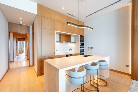 Apartment in Jumeirah, Dubai 3 bedrooms, 262 sq.m. № 100370 - photo 7