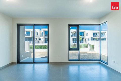 Villa in Dubai Hills Estate, Dubai 4 bedrooms, 228.7 sq.m. № 123425 - photo 3