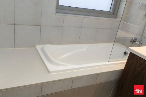 Снять в аренду квартиру в Бизнес-Бэе, Дубай: 2 спальни, 149.2м², № 90663 - фото 7