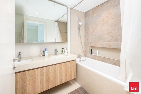 Снять в аренду квартиру в Даунтаун Дубай (Даунтаун Бурдж Дубай), Дубай: 3 спальни, 175.7м², № 90664 - фото 12