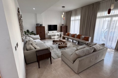 Villa en Palma Residences, Palm Jumeirah, Dubai, 4 dormitorios, 346 m², № 15562 - foto 17