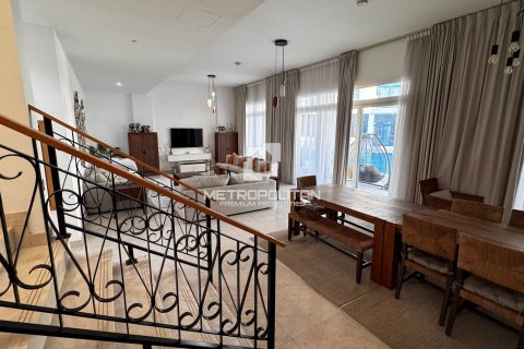 Villa en Palma Residences, Palm Jumeirah, Dubai, 4 dormitorios, 346 m², № 15562 - foto 2