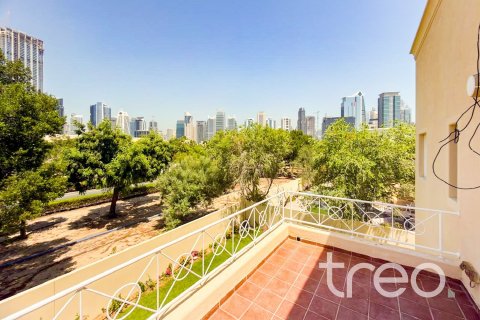 Villa en Meadows, Dubai, 4 dormitorios, 568.57 m², № 119785 - foto 10