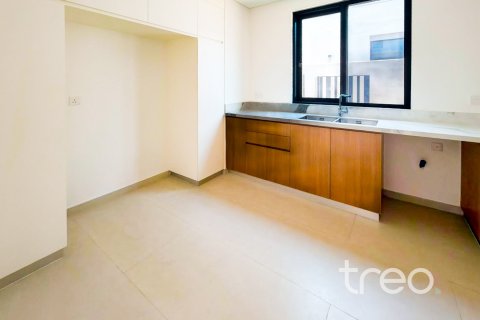 Снять в аренду таунхаус в Дубае: 4 спальни, 339.56м², № 119791 - фото 3