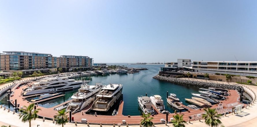 Apartamento en Dubai, 2 dormitorios, 180 m², № 117727