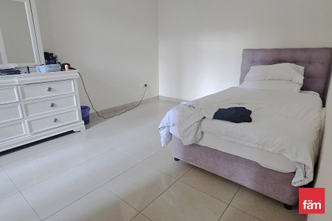Apartment in The Views, Dubai 2 bedrooms, 129.5 sq.m. № 13910 - photo 9