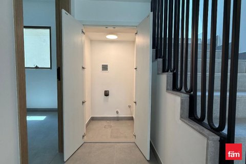 Villa in Dubai 3 bedrooms, 170.5 sq.m. № 58834 - photo 7