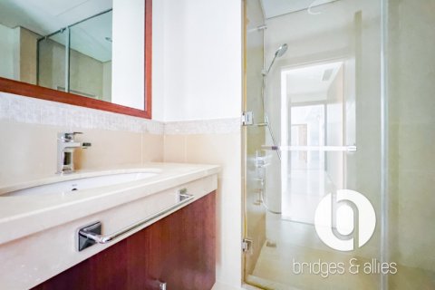 Apartment in Downtown Dubai (Downtown Burj Dubai), Dubai 2 bedrooms, 129 sq.m. № 98084 - photo 4