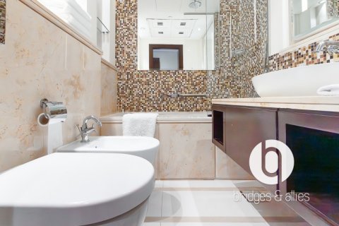 Apartment in Downtown Dubai (Downtown Burj Dubai), Dubai 1 bedroom, 69 sq.m. № 98081 - photo 2