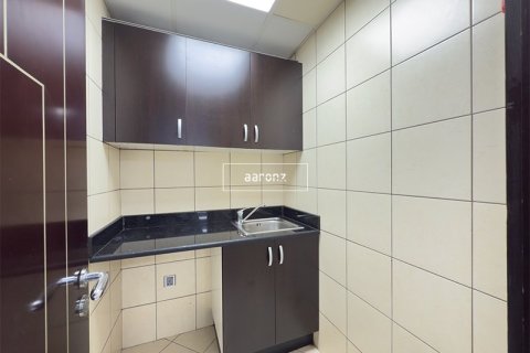 Oficina en Jumeirah Lake Towers, Dubai, 102.8 m², № 42718 - foto 11